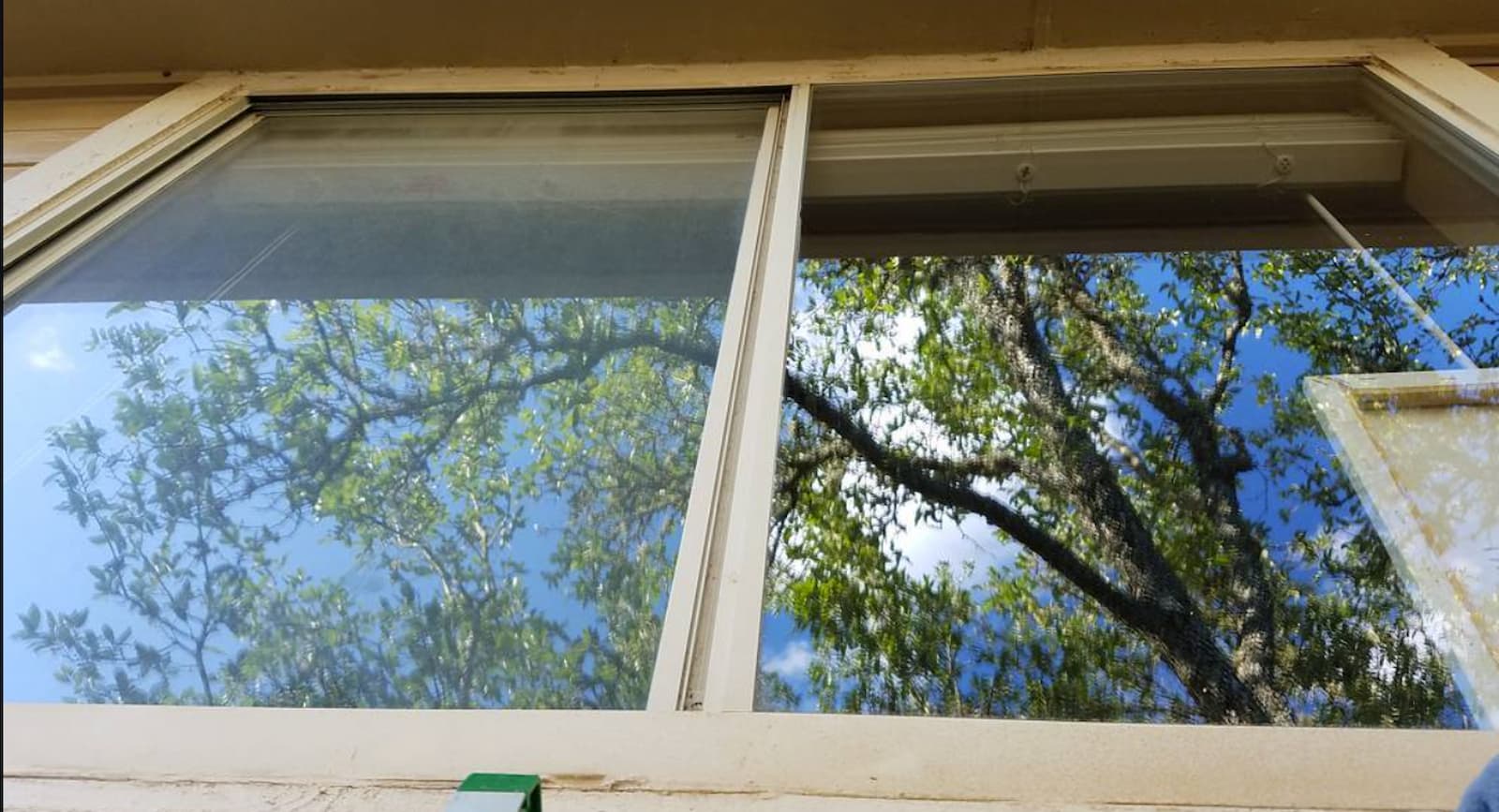 Side-by-side before and after window cleaning comparison — Texas Hill Country window cleaning by No Spot Tech